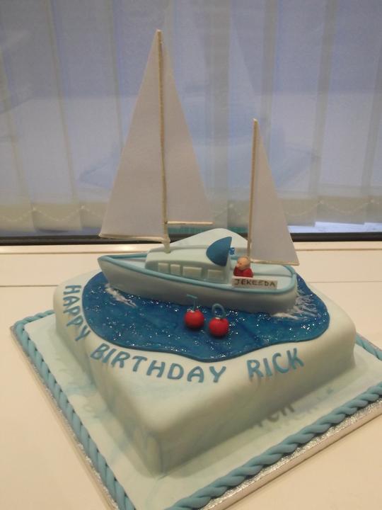 boat cake